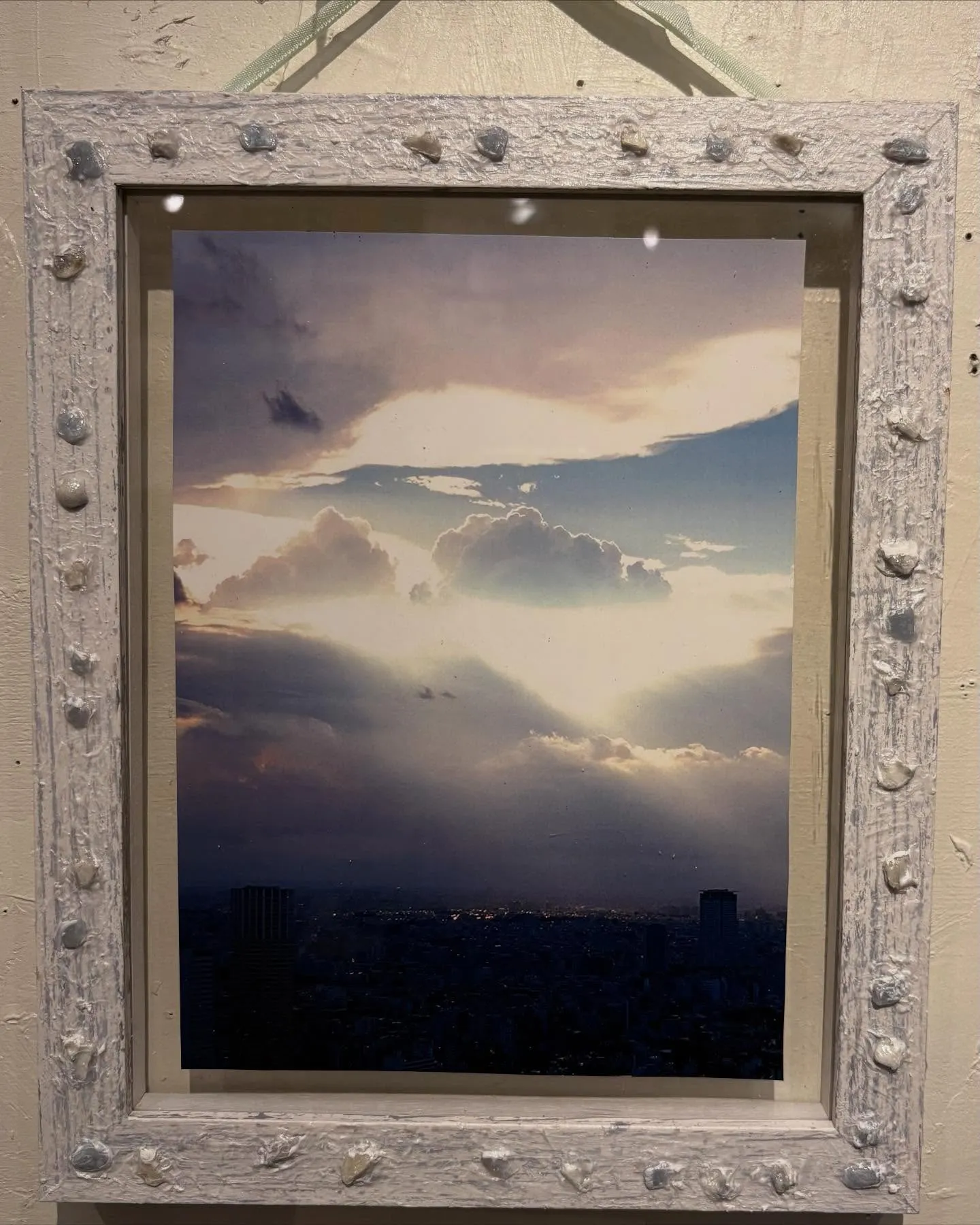 【Q-bitホワイト量子で癒しの芸術作品が誕生🎨🖼️】